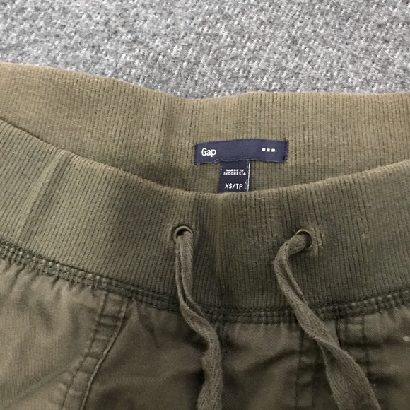 Gap Cargo Pants - Picture 3 of 4